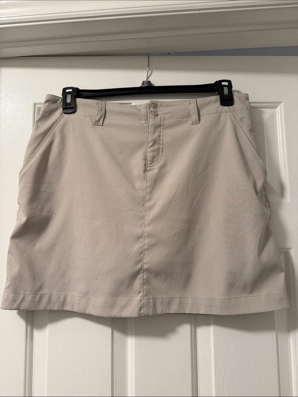 Women's Light Beige Skort with Front Pockets